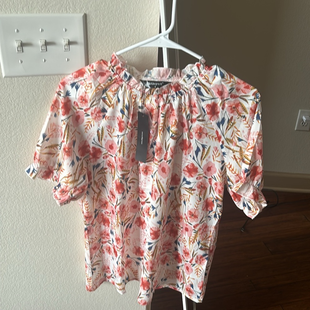 Women’s blouse/top